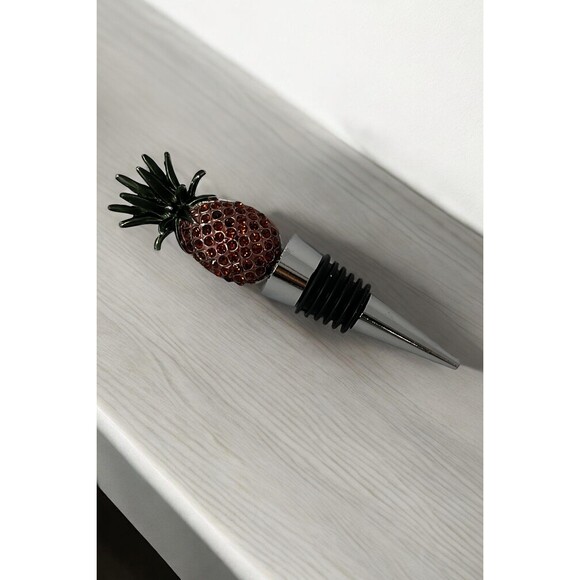 Chic Pineapple Wine Stopper - Shimmery Rhinestone Bottle Cap for Wine - Picture 2 of 5